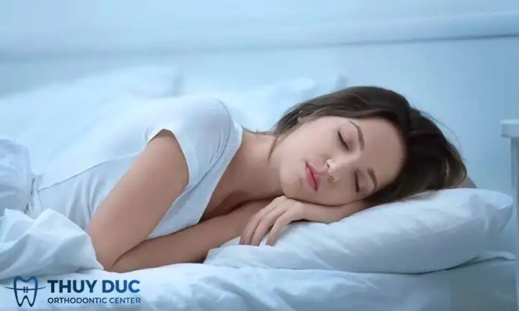 Giải mã giấc mơ thấy rụng nhiều răng: Điềm báo gì, con số may mắn nào?